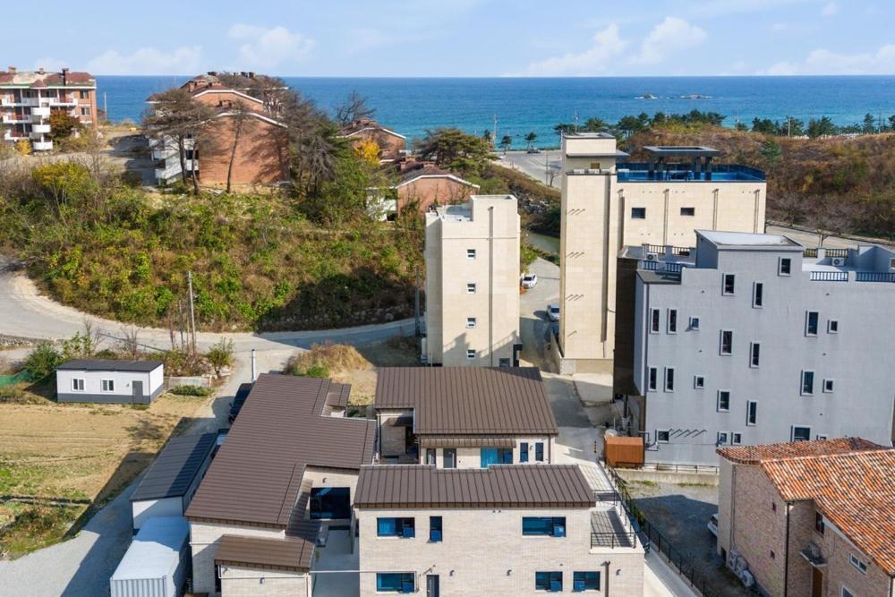 Gangneung Gyeongpo 345 Pool Villa Εξωτερικό φωτογραφία