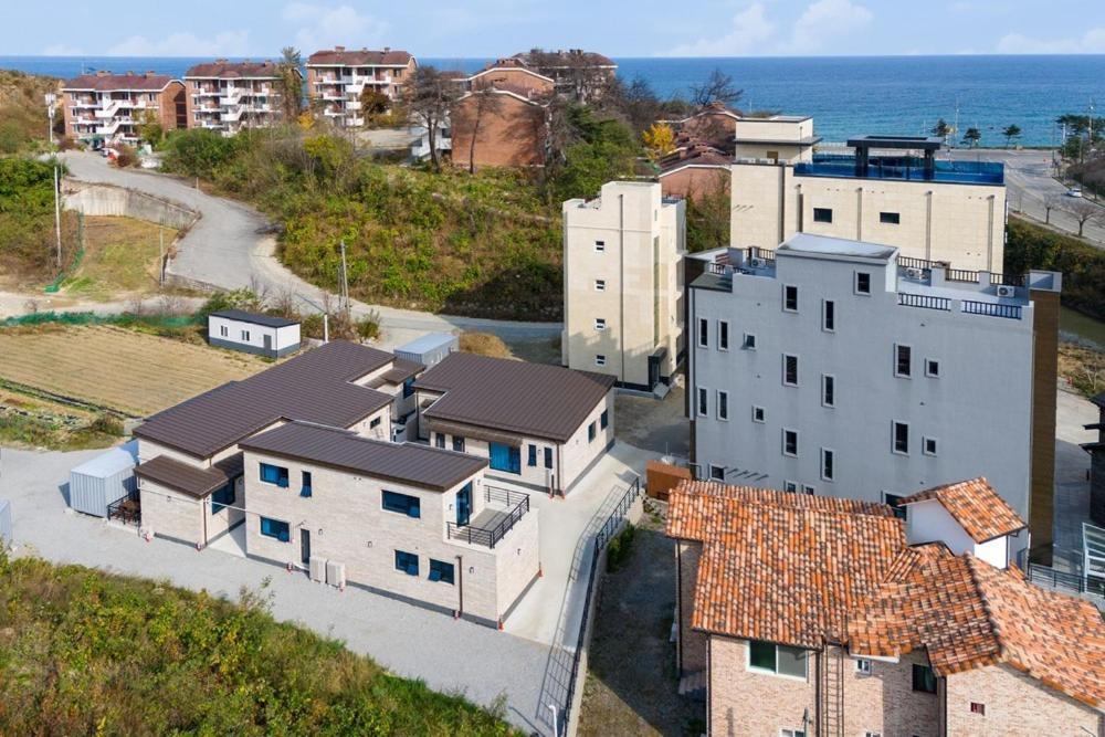 Gangneung Gyeongpo 345 Pool Villa Εξωτερικό φωτογραφία